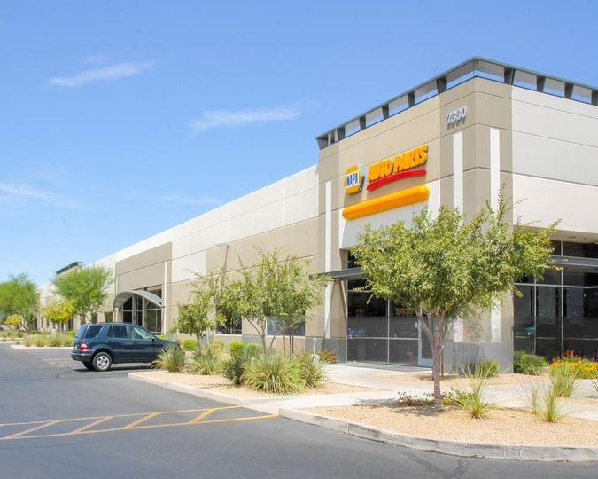 Broadway 101 Commerce Park - 2330 & 2340 West Broadway Road