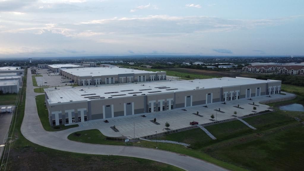 Cooper Commerce Center Building 2 photo 3