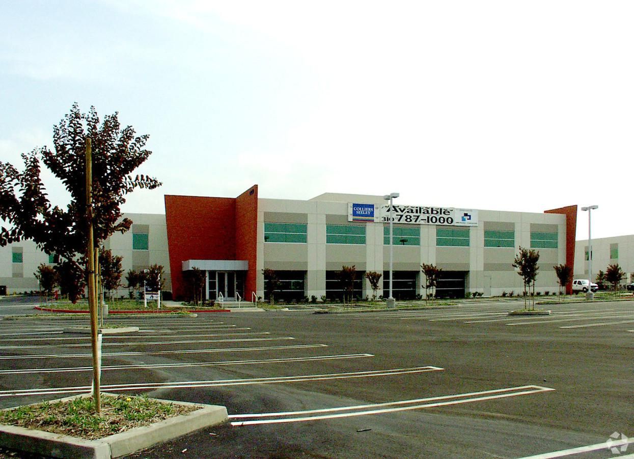Bldg W3 photo 3