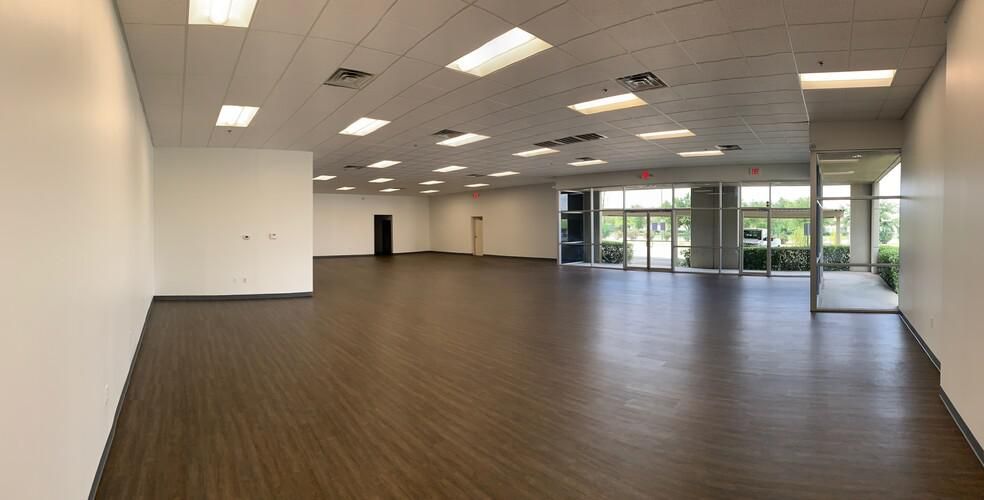 Beltway 8 Business Park 10010 W Sam Houston Pky S photo 2