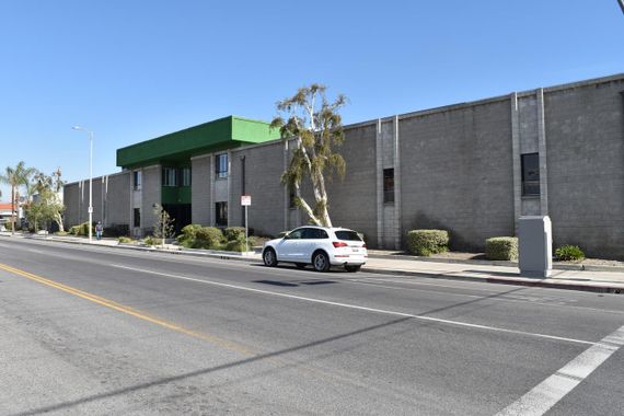 Brand New Commercial Kitchen with Large Lot!