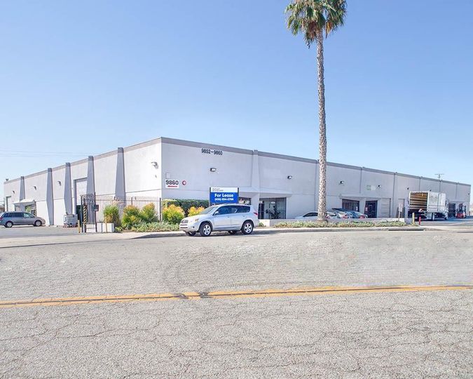 9852-9860 Baldwin Place