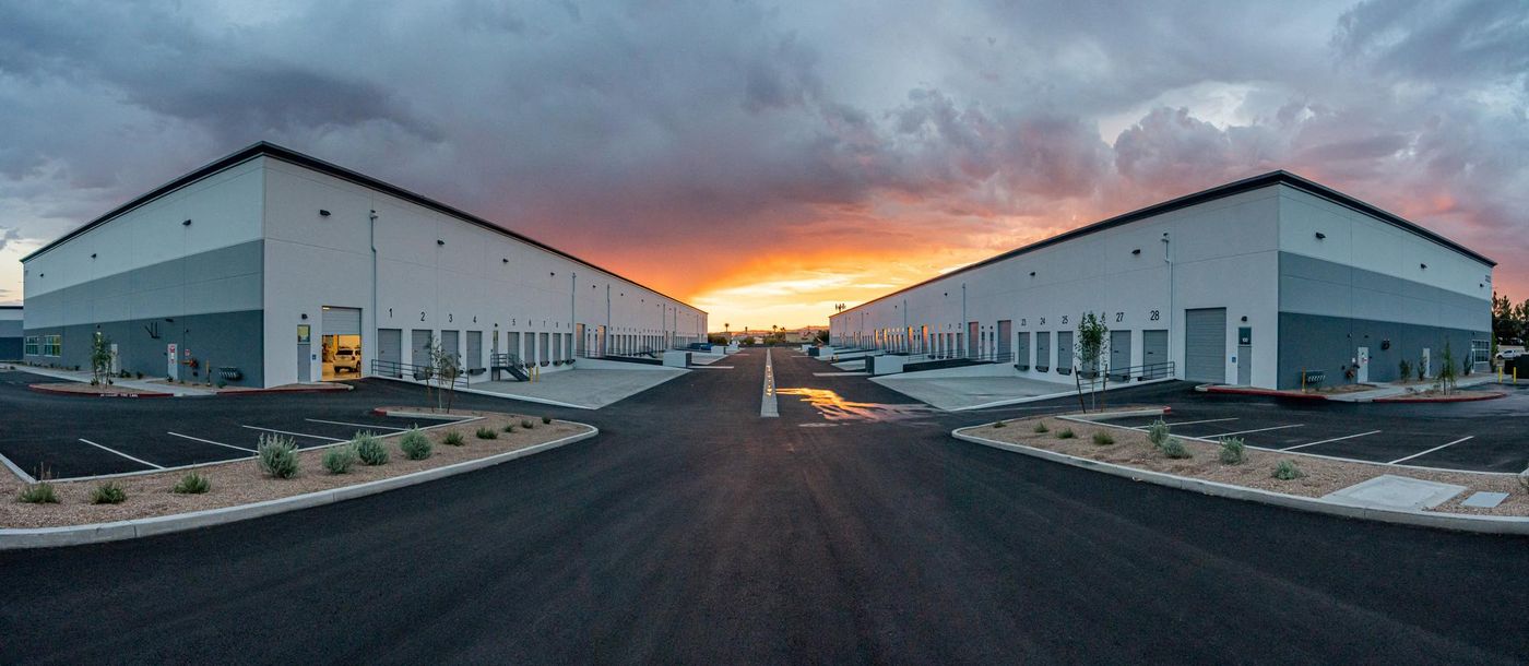 Sunset Airport Center II photo 4