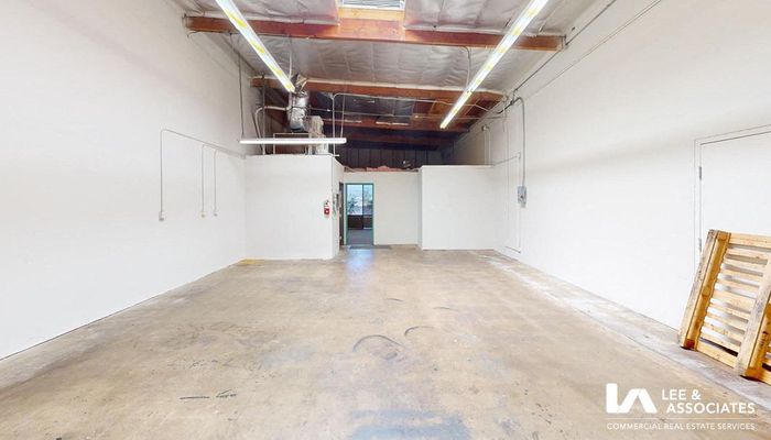 Warehouse Space for Rent at 2698 Junipero Ave Signal Hill, CA 90755 - #4