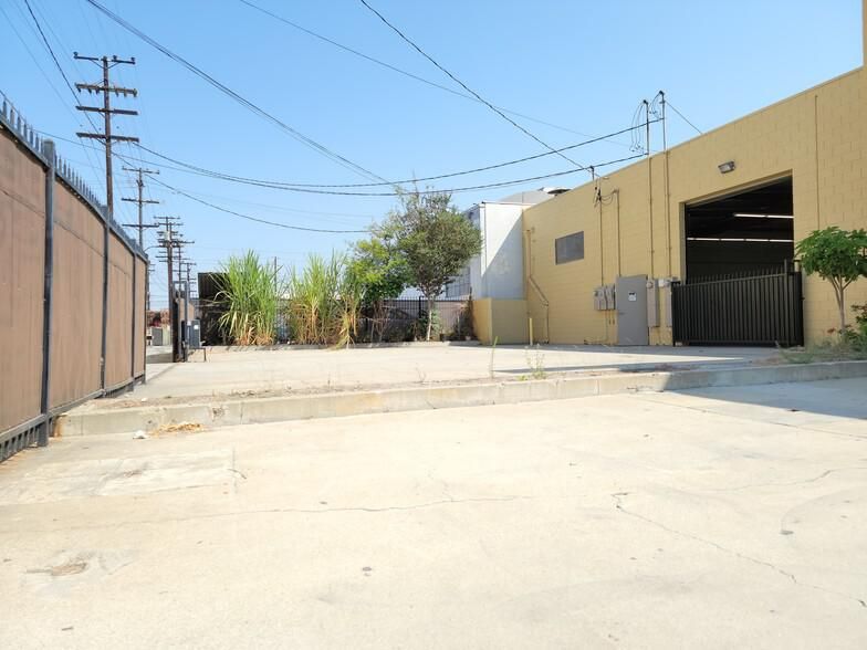 5311-5315 Pacific Blvd photo 4