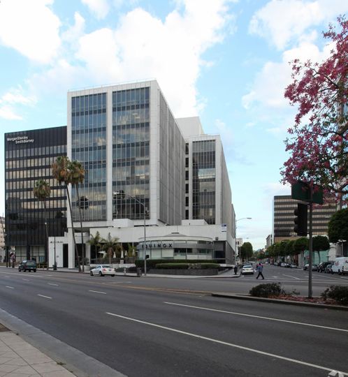 PRESTIGIOUS BEVERLY HILLS - SHARED SUBLEASE