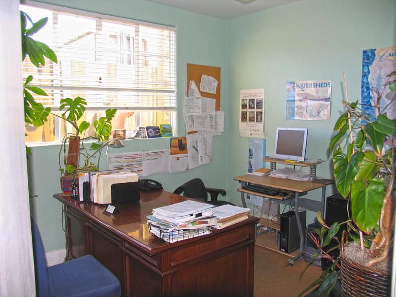 OFFICE/MEDICAL/RETAIL SPACE photo 2