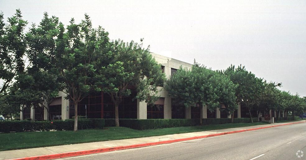 Bell Tech Center 5450-5460 Bandini Blvd photo 2