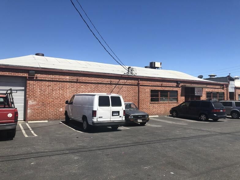 12017-12029 Vose St photo 3