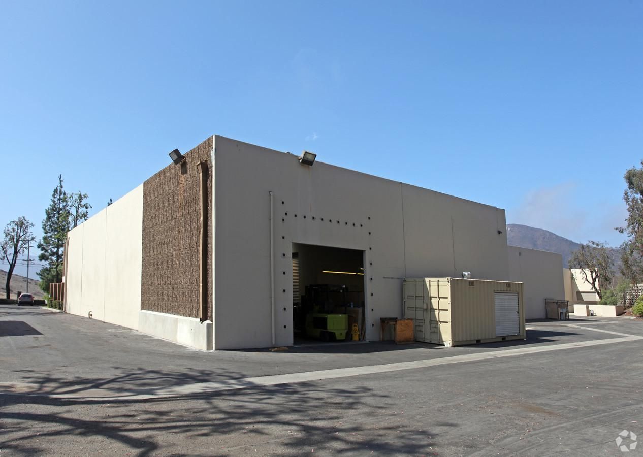 Bldg 6 photo 3