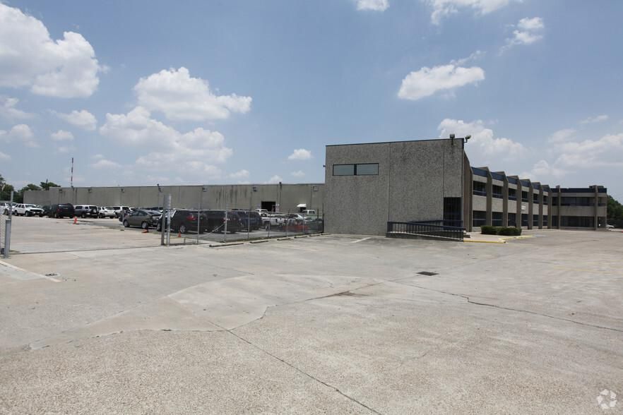 Port Plaza 8201 LaPorte Fwy photo 1
