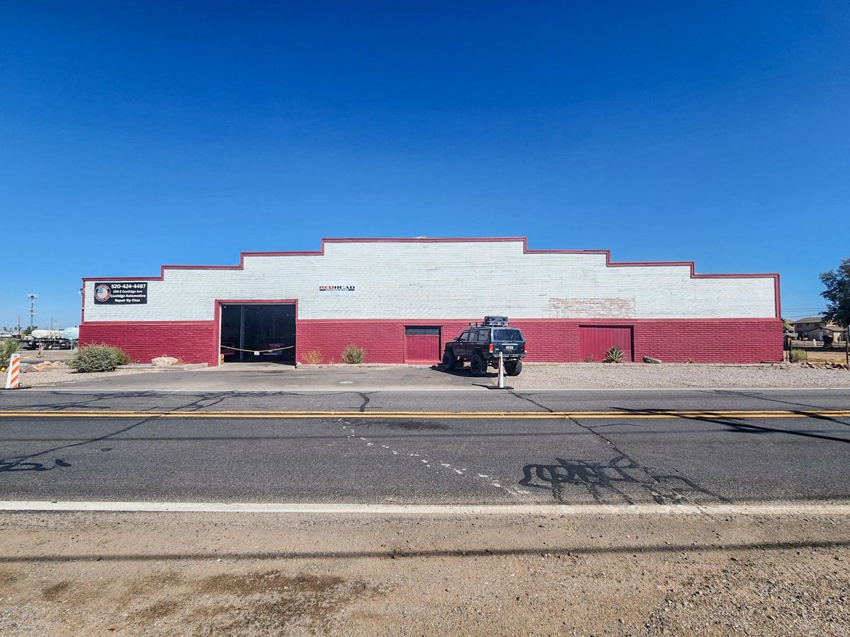 230 E Coolidge Ave photo 2