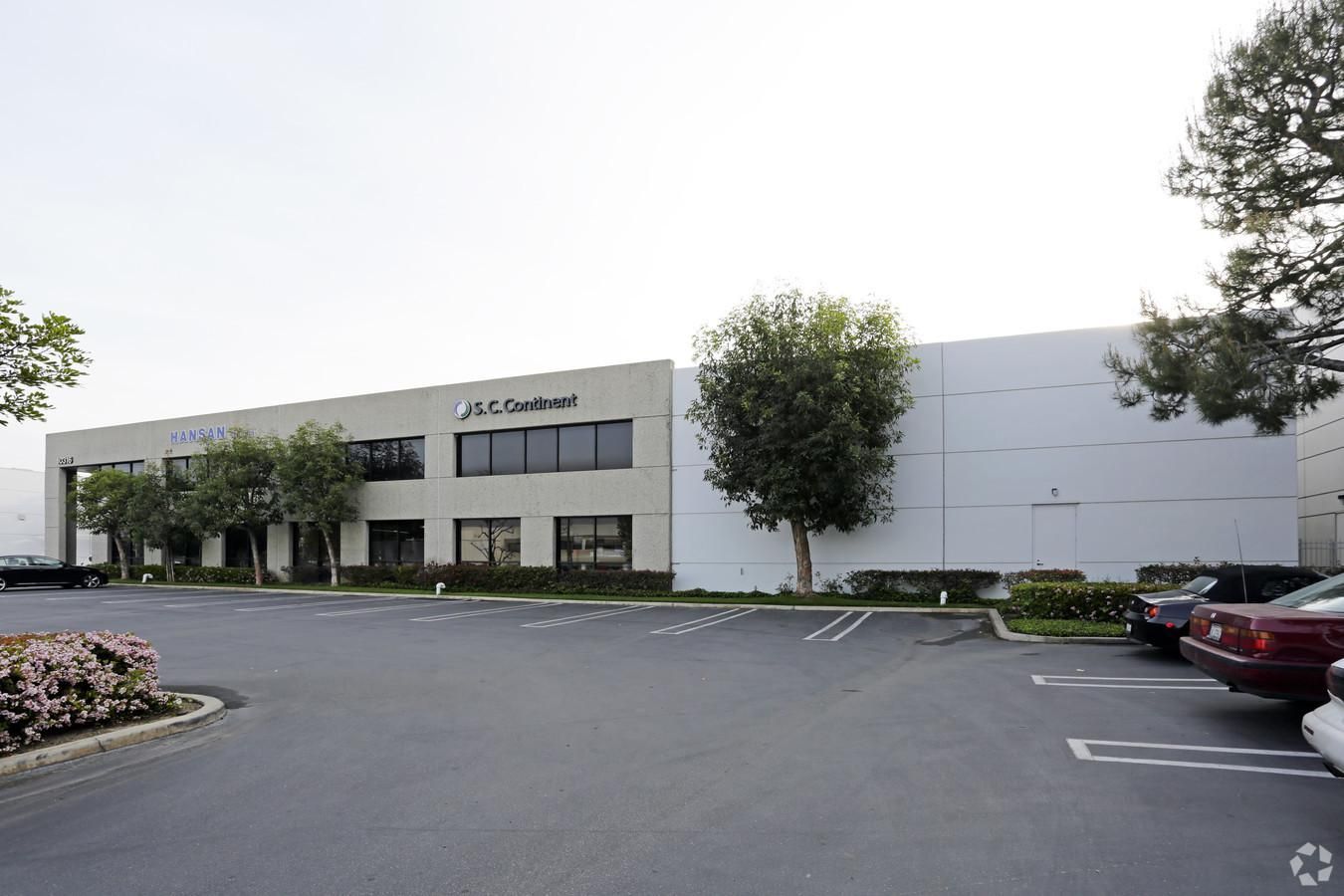Bldg 8 photo 4
