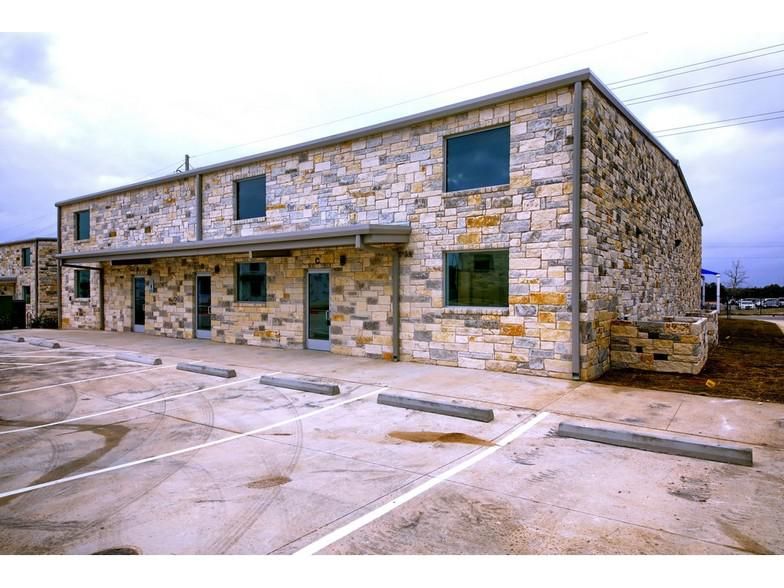 Office Condo/WareHouse 2000 Sqft 12112 Anderson Mill Rd photo 4