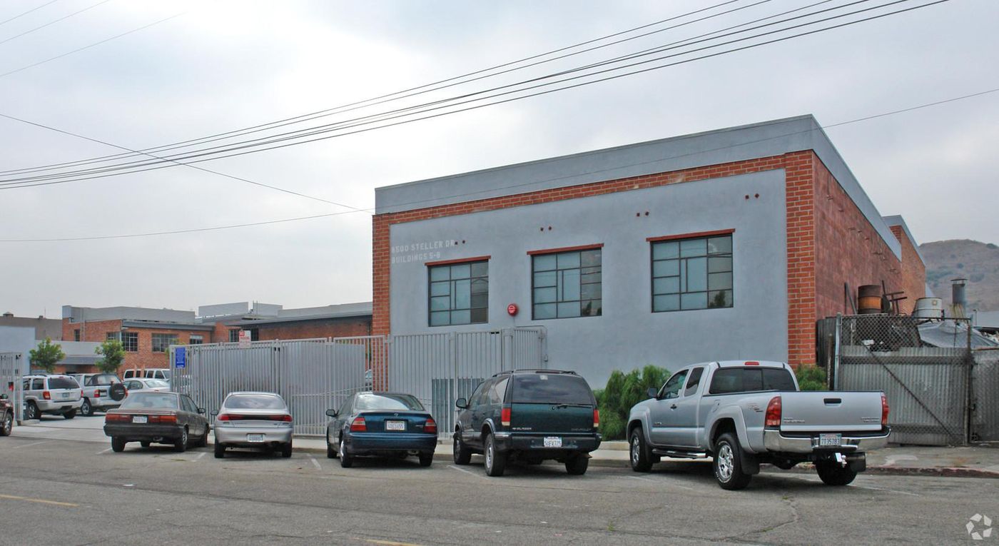 Executive Office Property for Lease photo 2