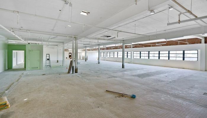 Warehouse Space for Rent at 6007 S St Andrews Pl Los Angeles, CA 90047 - #11