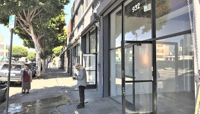 Warehouse Space for Rent at 900-934 S San Pedro St Los Angeles, CA 90015 - #17