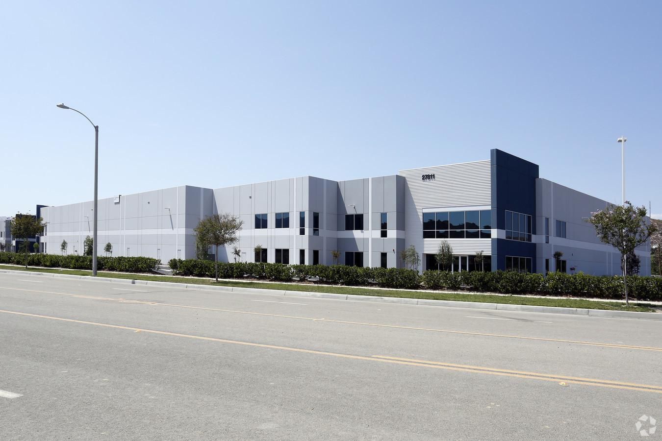 Bldg 7 photo 1