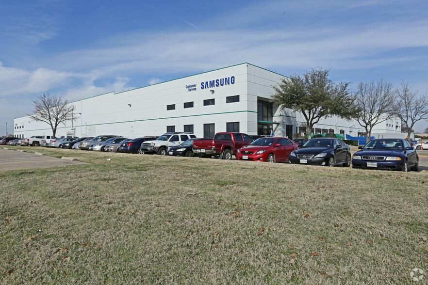 Plano Distribution Center 2 2800 Technology Dr photo 2