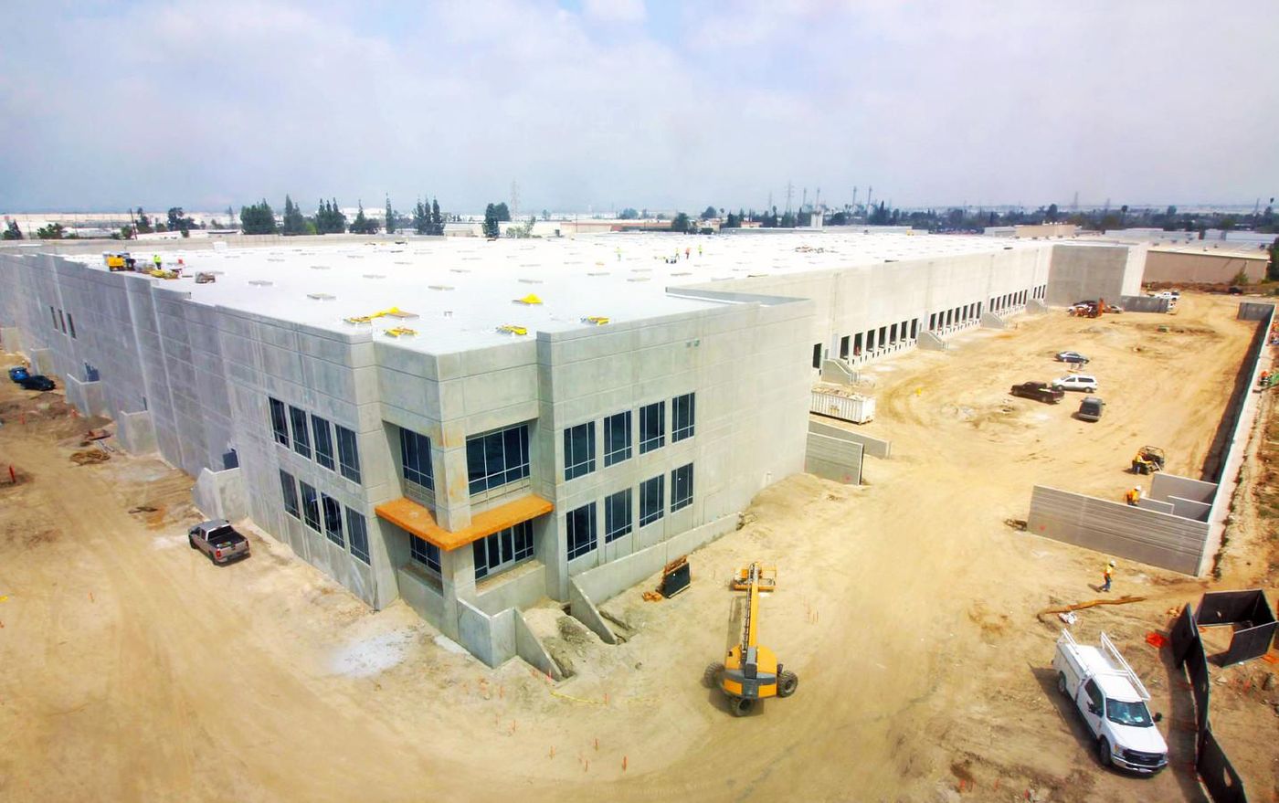 Bldg 2 photo 3
