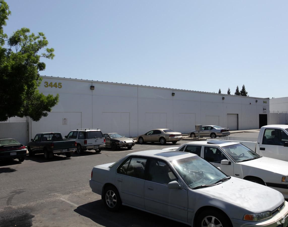 Industrial Property for Lease photo 3