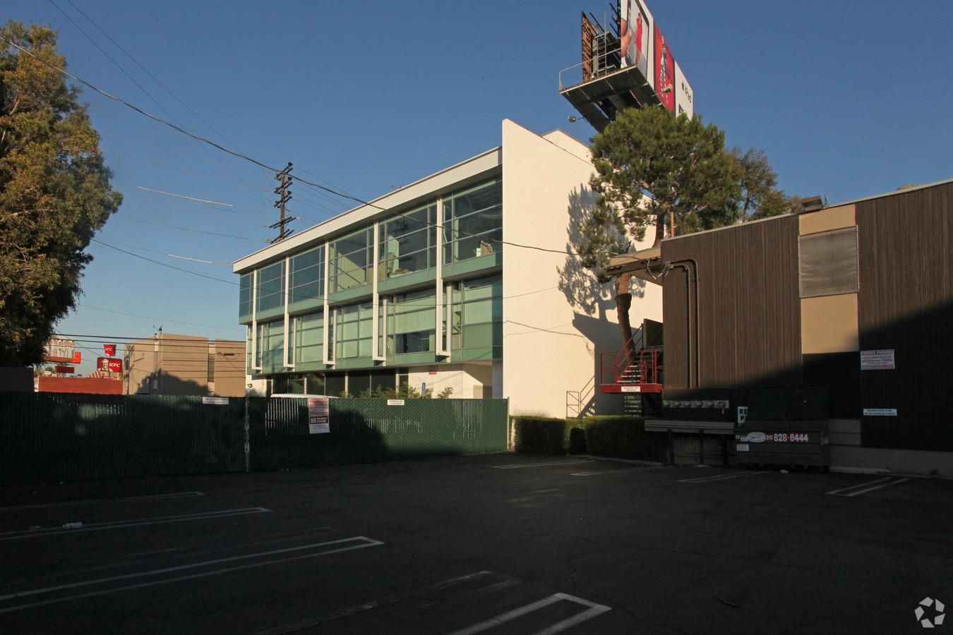 Wilshire Westgate Medical Bldg photo 2