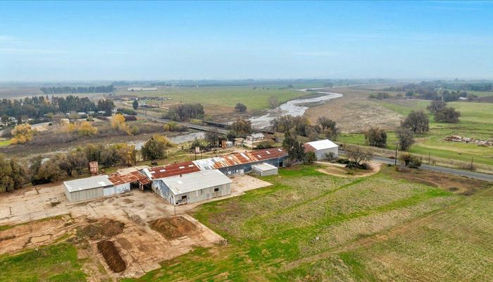 Warehouse Space for Rent at 10513 Road 236 Terra Bella, CA 93270 - #3