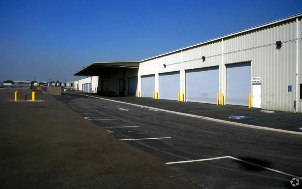 Bldg A photo 3