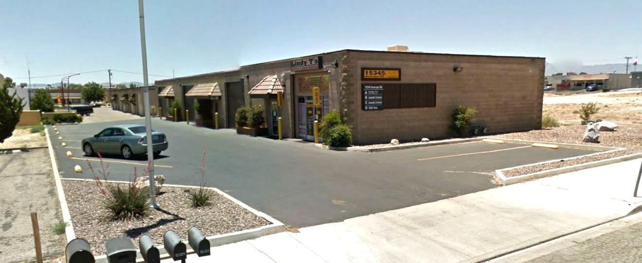 1754 SF Industrial with Office & Roll Up Door photo 2