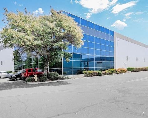 Lincoln Distribution Center