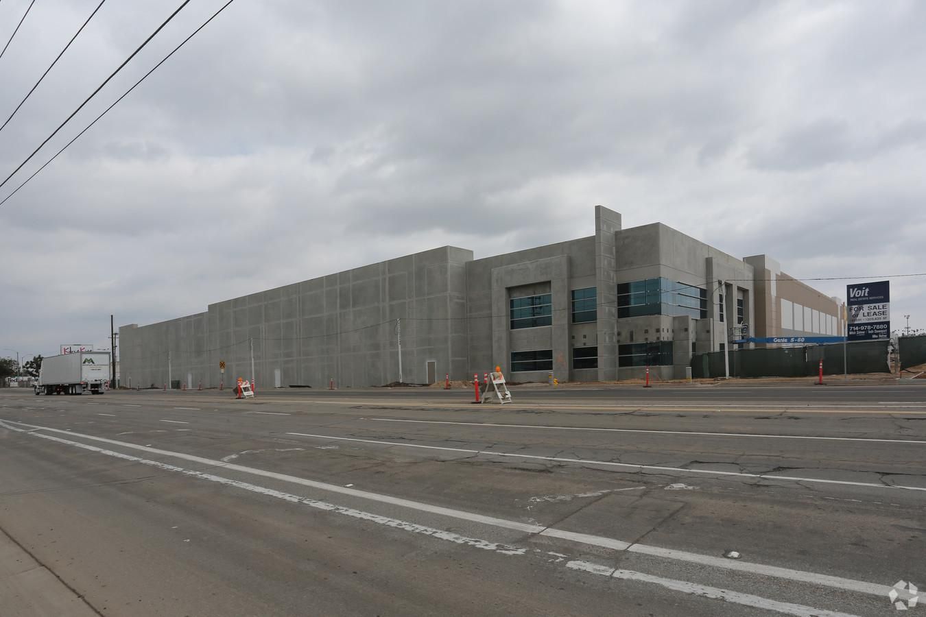 Building 1 photo 3