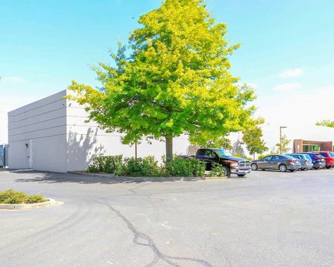 424-428 Aviation Blvd