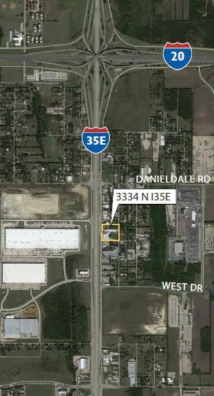 3334 N I-35 E photo 2