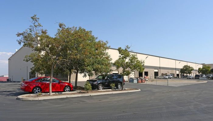 Warehouse Space for Rent at 7940 W Doe Ave Visalia, CA 93291 - #5