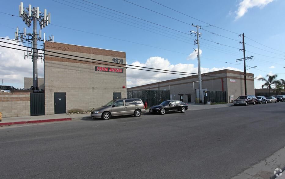 Sektrav properties 9870 San Fernando Rd photo 2