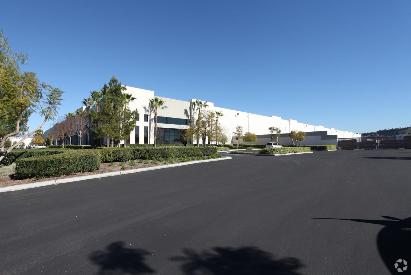 Prologis Industry Distribution Center 8 photo 2