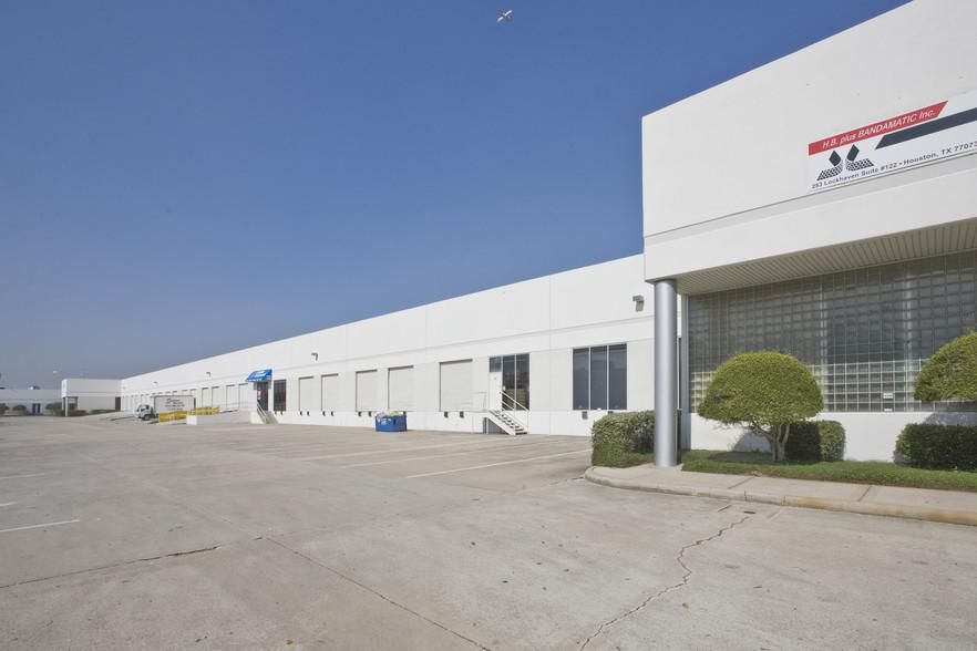 Century Business Plaza 283 Lockhaven Dr photo 1
