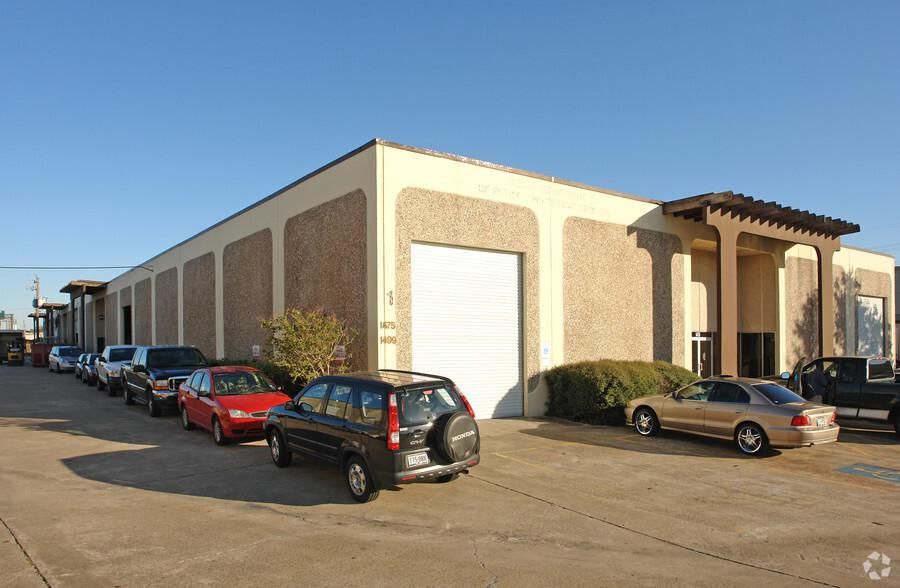 Northgate Business Park 1349-1365 E 40th St photo 2