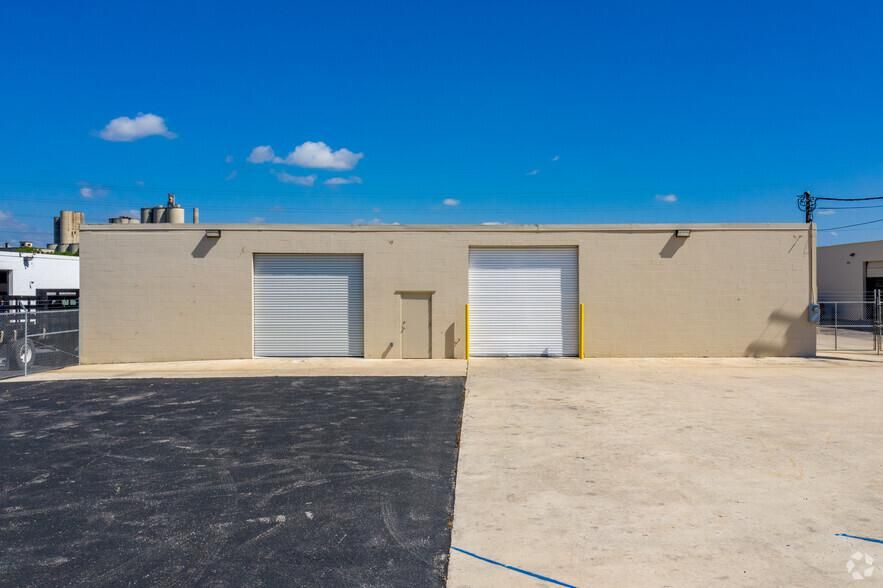 4846 Whirlwind St photo 2