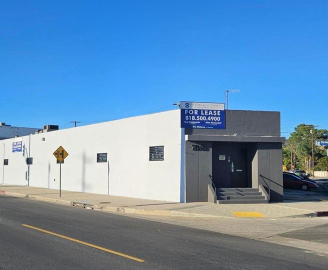 7648 San Fernando Road