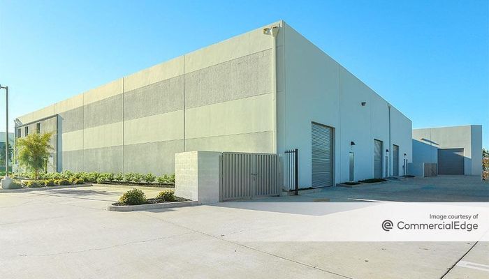 Warehouse Space for Rent at 18 Thomas Irvine, CA 92618 - #2