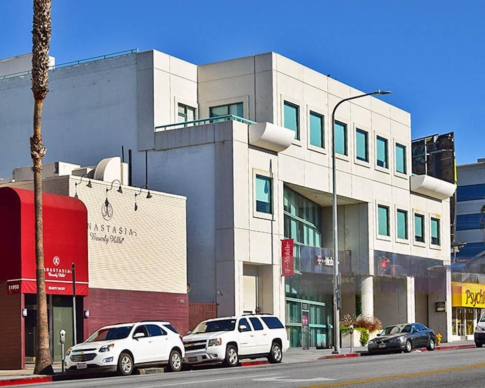 11925 Wilshire Blvd photo 3