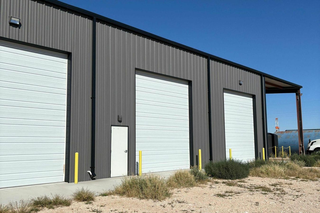 7,050 SF Industrial Facility in Central Location photo 3