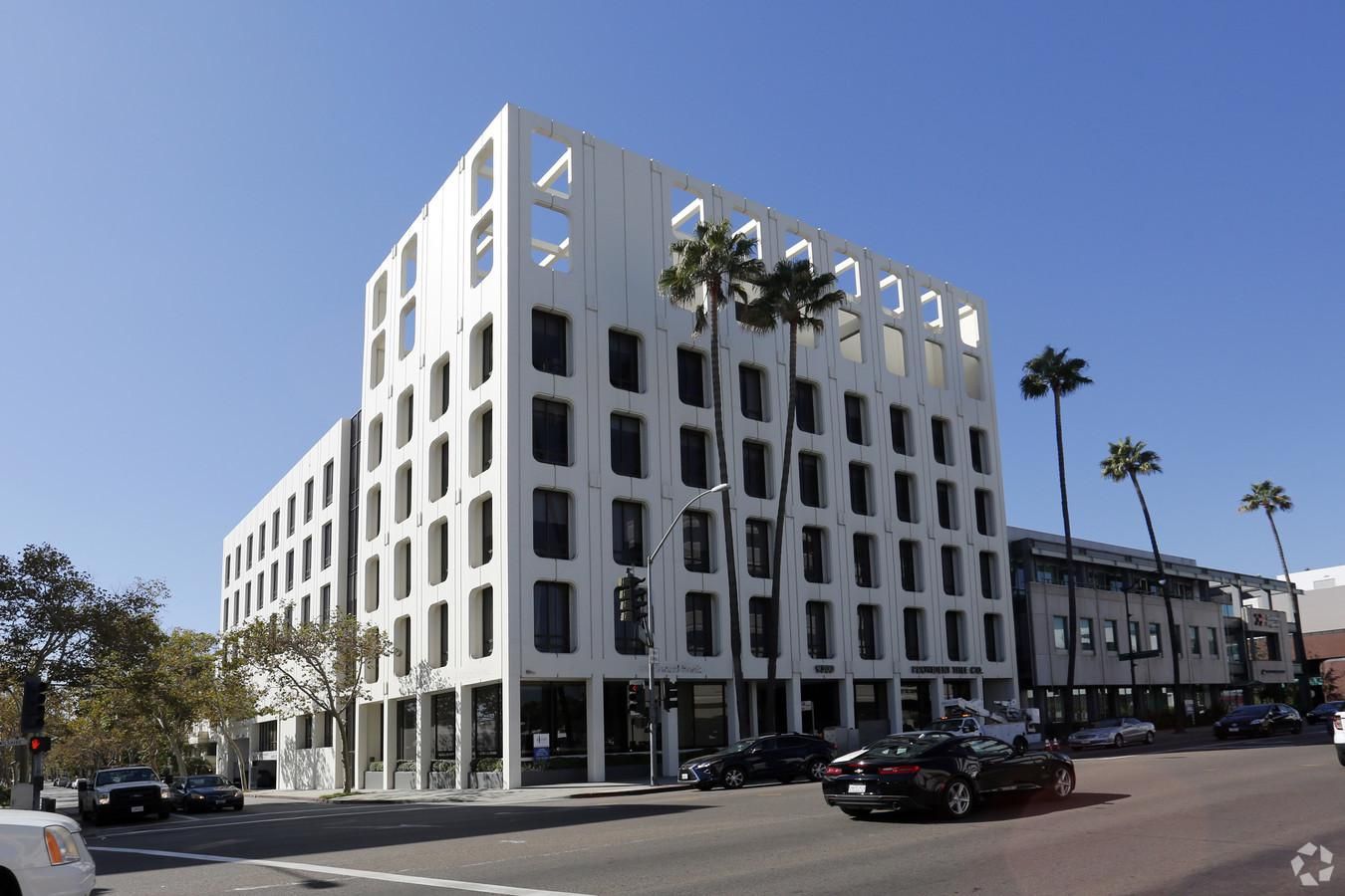 Wilshire-Rexford Center photo 1