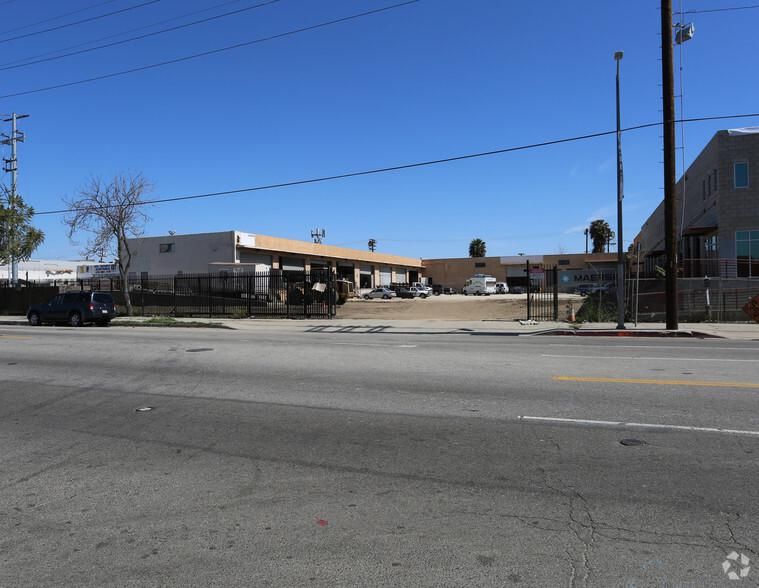 6800-6818 Avalon Blvd photo 2