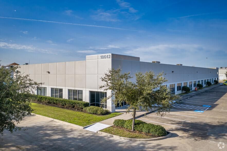 Northwest Industrial Center 6550 W Sam Houston Pky N photo 3