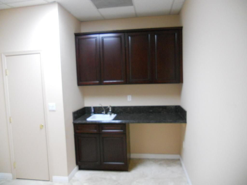 Bldg A unit#104 photo 2