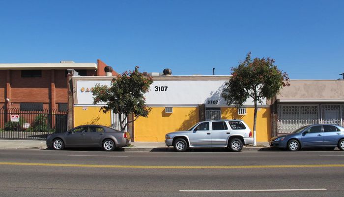 Warehouse Space for Rent at 3105-3107 W Jefferson Blvd Los Angeles, CA 90018 - #10