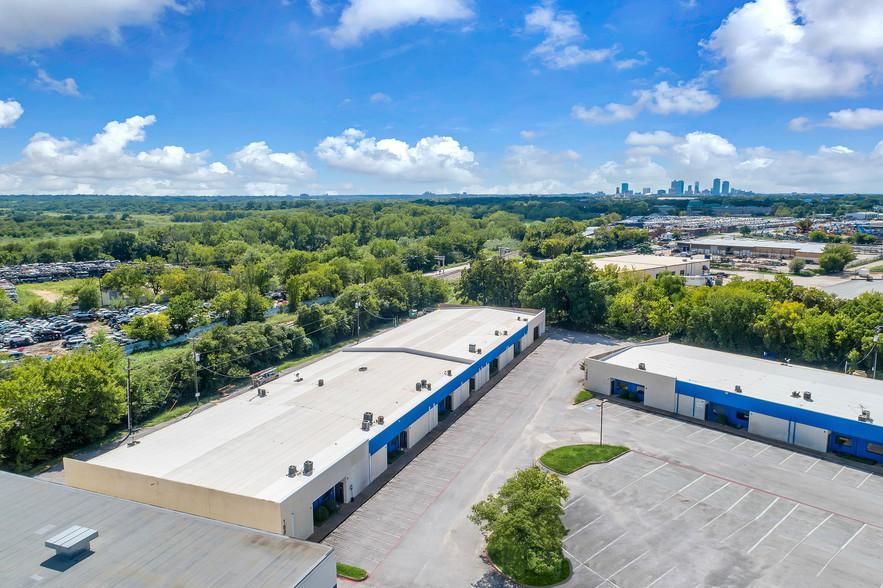 Hickory Business Park 1663 Hickory Dr photo 3