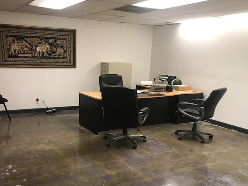 Multi-Use Facility With Beautiful Offices photo 4